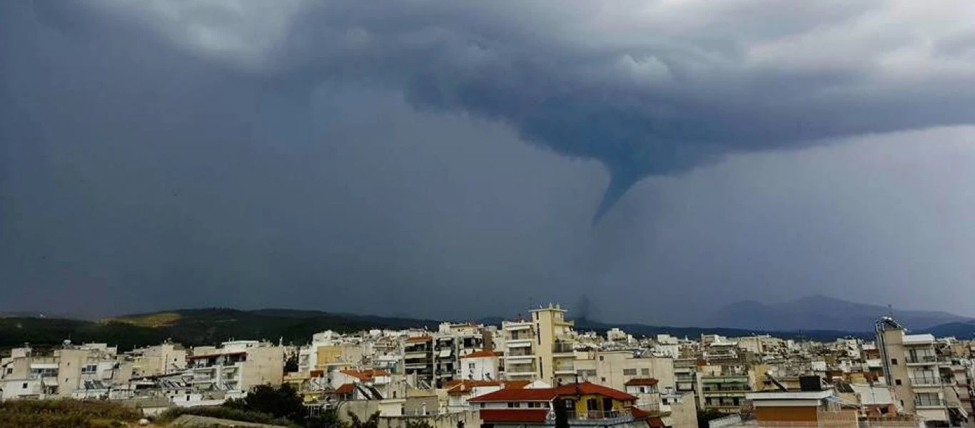 Ανεμοστρόβιλος «χτύπησε» την Παλαιόχωρα Χανίων (φωτό)